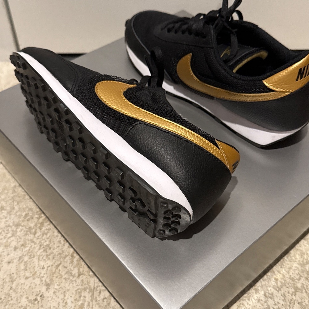 Nike Daybreak - Picture 2 of 3